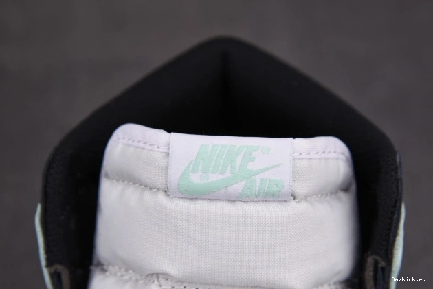 One Kick Igloo Jordan 1 Retro 861428-100 High 0721